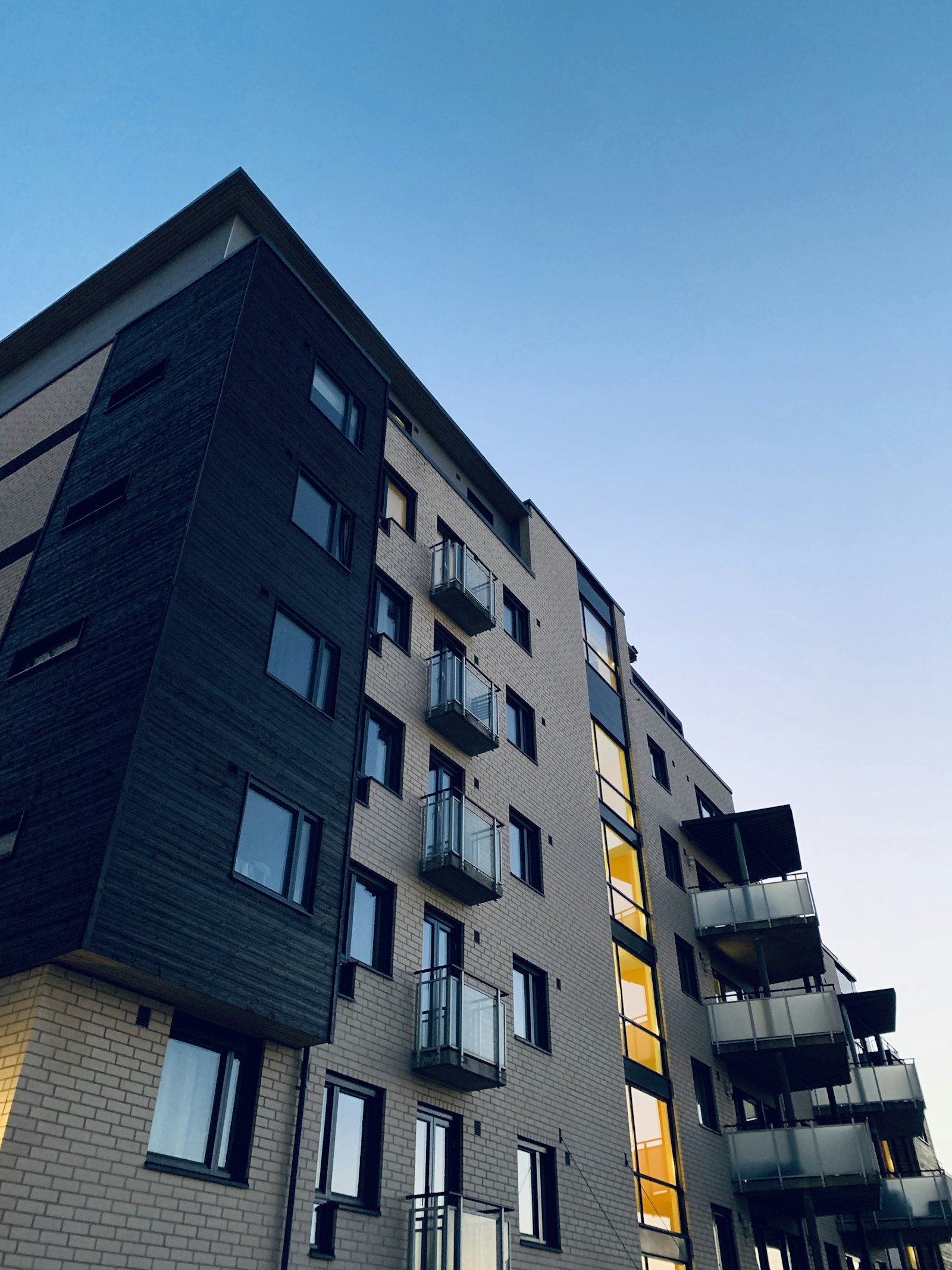 Fachada de prédio residencial moderno